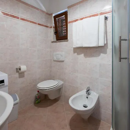 Lejlighed 2 Bedroom Stunning In