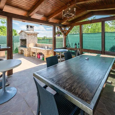 Lejlighed 2 Bedroom Stunning In